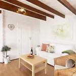 Home2book Comfy Hibiscus, Peace Retreat *