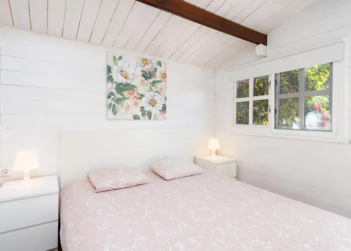 Home2book Comfy Hibiscus, Peace Retreat *